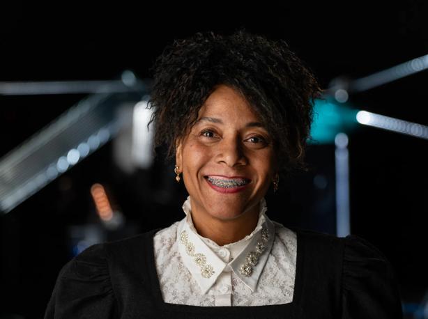 SP24_Commencement_StudioCenter_Photoshoot_AthenaJones_002