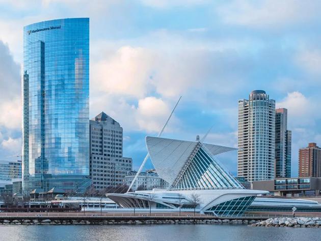 Photo of Northwestern Mutual building in Milwaukee