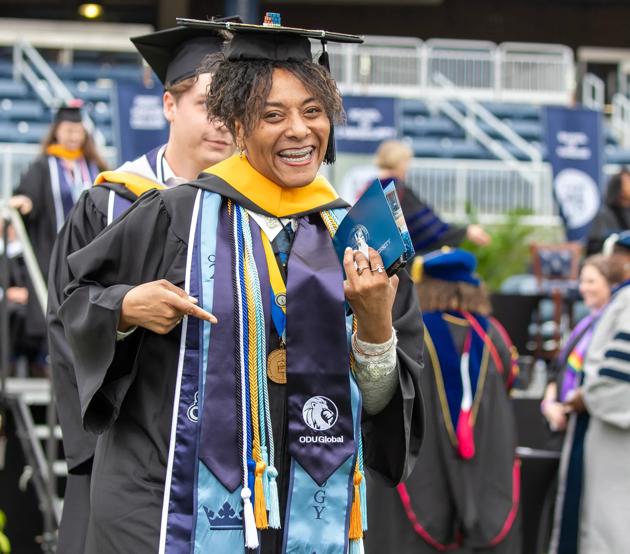 SP24_Commencement_StudioCenter_Photoshoot_Commencement_089