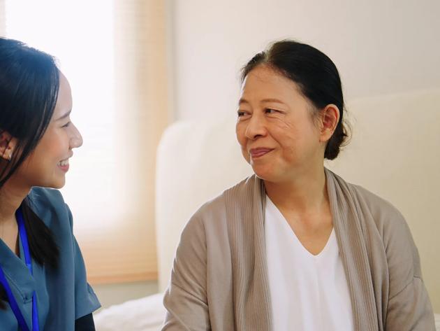 This guide for psychiatric mental health nurse practitioners breaks down the role, key work settings, and how graduate preparation supports certification and licensure.