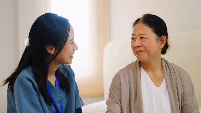 This guide for psychiatric mental health nurse practitioners breaks down the role, key work settings, and how graduate preparation supports certification and licensure.