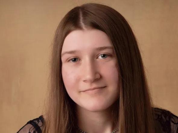 Sarah Oliver Headshot